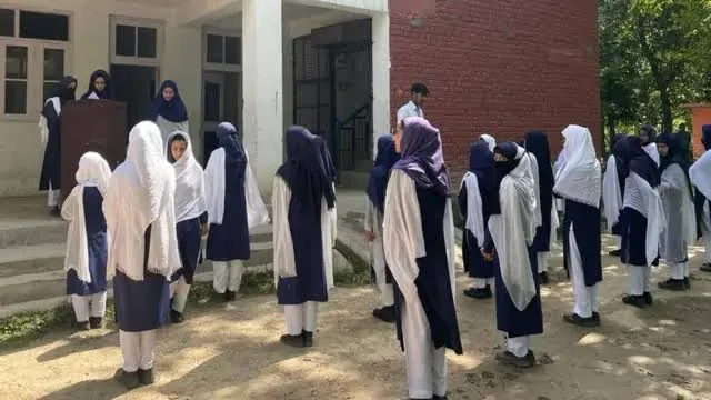Kashmir’s Blackboard Crisis: 890+ Staff Vacancies, 98 Rented Buildings Cripple Budgam Schools